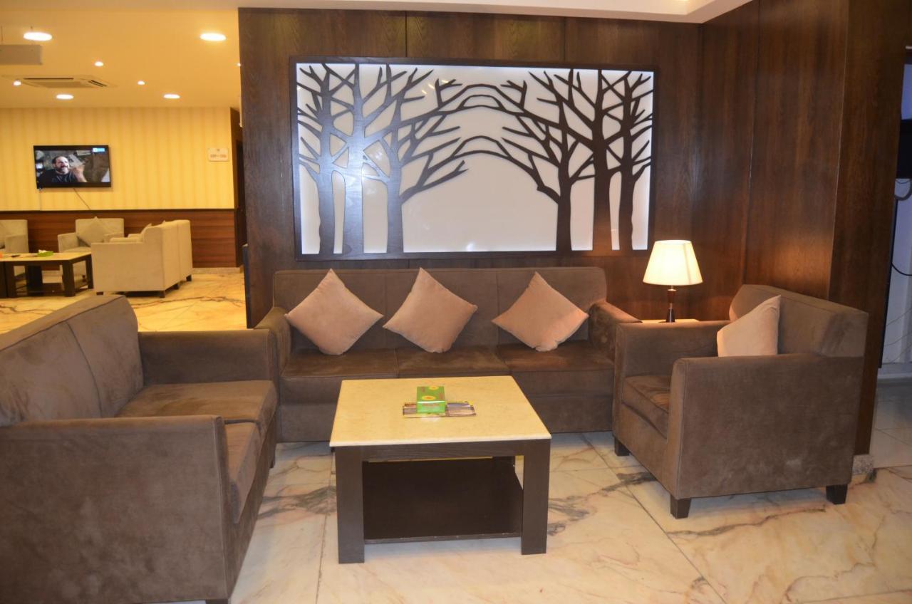 Aparthotel تولاي بارك